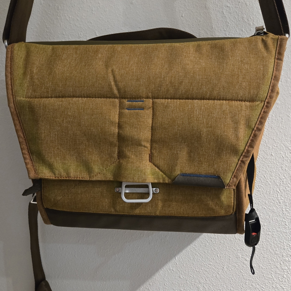 Peak Design Brown Messenger Bag 13"